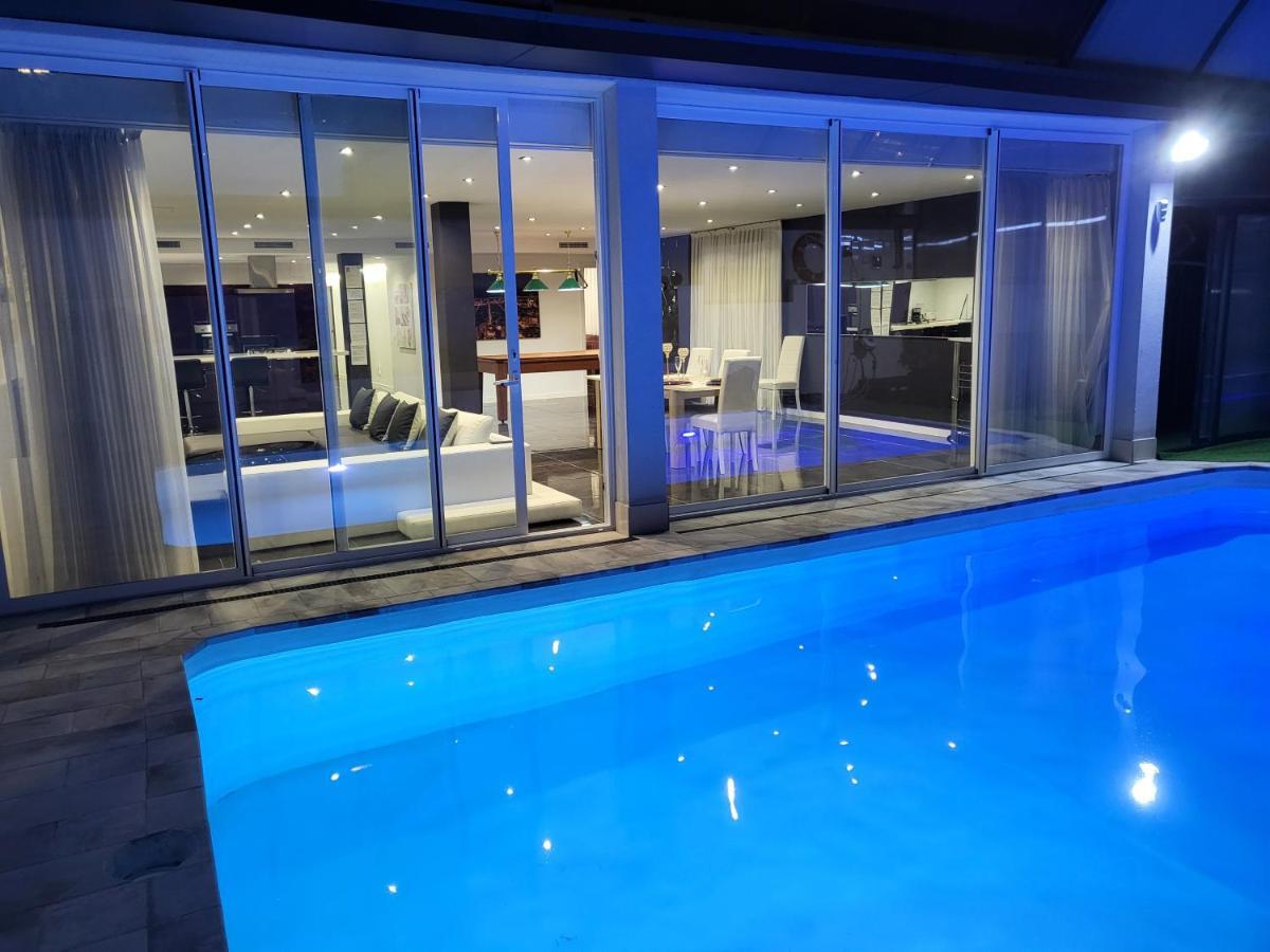 Luxurious Villa Marly II Castelldefels Exterior foto